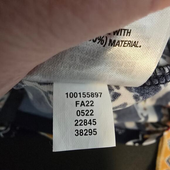 JM Collection Women's Plus Floral V Neck Waist Tie Detail‎ Blouse Blue Yellow 2X - Picture 10 of 12